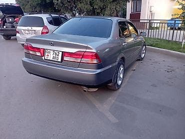 Honda Accord: 2001 г., 1.8 л, Автомат, Бензин, Седан