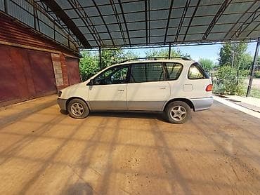 с кореи: Toyota Picnic: 1999 г., 2 л, Механика, Дизель, Минивэн — 10