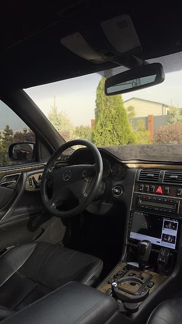 мотор s класса: Mercedes-Benz E-Class: 2000 г., Бензин — 5