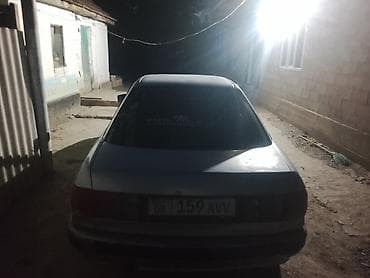 глазки на авто: Audi 80: 1992 г., Седан — 4