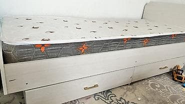 Прямые диваны: Прямой диван, Б/у — 3