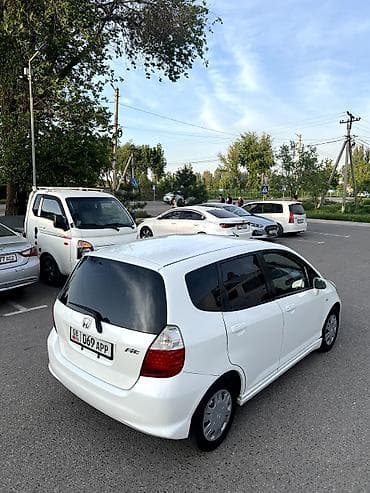 type r: Honda Fit: 2001 г., 1.3 л, Автомат, Бензин, Хэтчбэк — 8