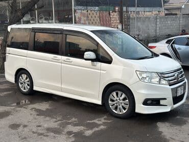 срочно продам авто в связи с переездом: Honda Stepwgn: 2010 г., 2 л, Автомат, Бензиновая, Минивэн — 5