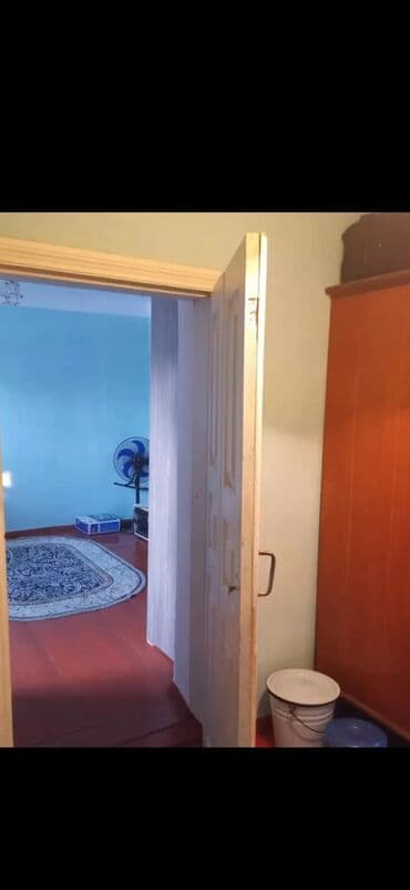 пишпек пол дом: 60 кв. м, 3 бөлмө, Унаа токтотуучу жай, Сарай, Забор, тосулган — 5