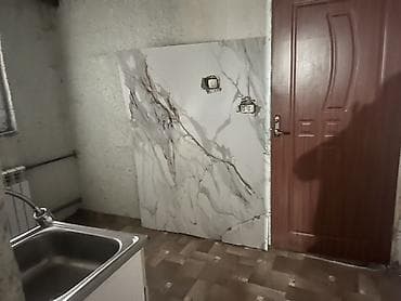 сдаю ком: Гес -2ден жер уйдон квартира берилет отопления бар светотопленияга — 1