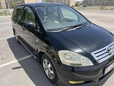 голиф 2: Toyota Ipsum: 2003 г., 2.4 л, Автомат, Бензин, Минивэн — 1