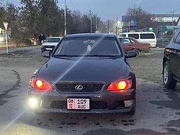 Lexus IS: 2003 г., 2 л, Автомат, Бензин, Седан