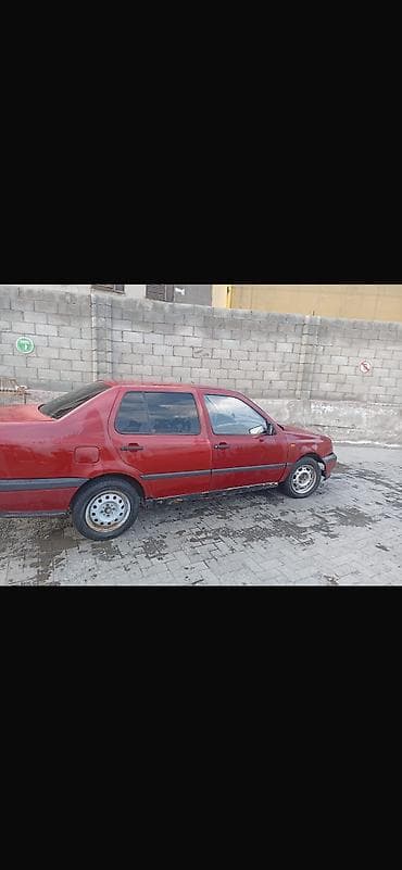 transporter multivan: Volkswagen Vento: 1992 г., Механика, Бензин — 3