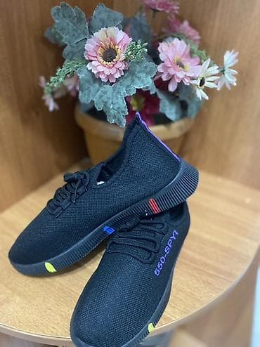 ботасы летние: Легкие повседневные кроссовки - Цвет: черный с акцентами на подошве — 1