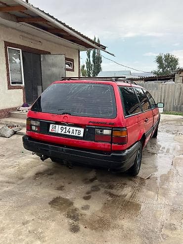 Volkswagen Passat Variant: 1988 г., 1.8 л, Кол менен иштөөчү, Бензин, Универсал — 2