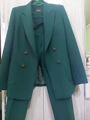 костюм для женщин: Женский костюм SHN (Style Here Now), размер 38. - Комплект — 4