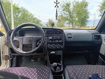 Унаа: Volkswagen Passat Variant: 1991 г., 1.8 л, Кол менен иштөөчү, Бензин, Универсал — 6