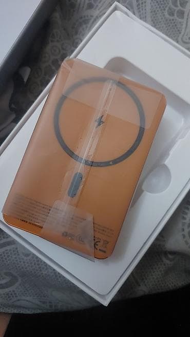 аккумуляторный: WiWU Ultra Thin Magnetic Power Bank P15-1 - Емкость: 10 000 мА·ч - — 1