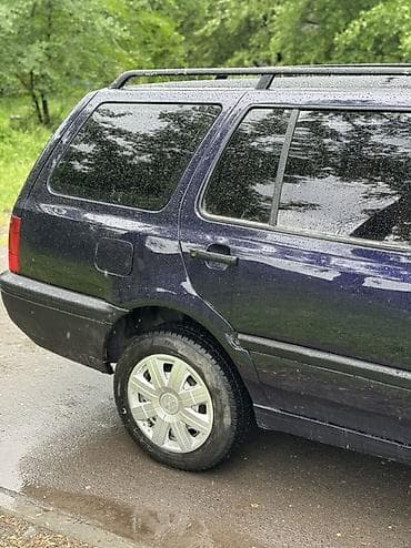 зеркало в салон: Volkswagen Golf Variant: 1994 г., 1.8 л, Механика, Бензин, Универсал — 10
