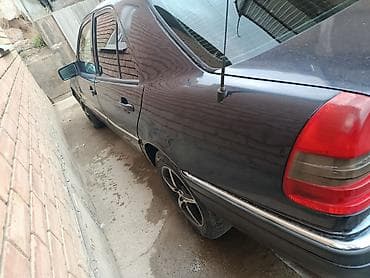 Транспорт: Mercedes-Benz C-Class: 1995 г., 1.8 л, Кол менен иштөөчү, Бензин, Седан — 4