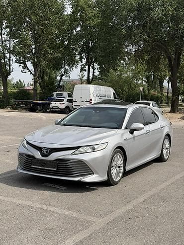 таёта 30: Toyota Camry: 2018 г., 2.5 л, Гибрид, Седан — 3