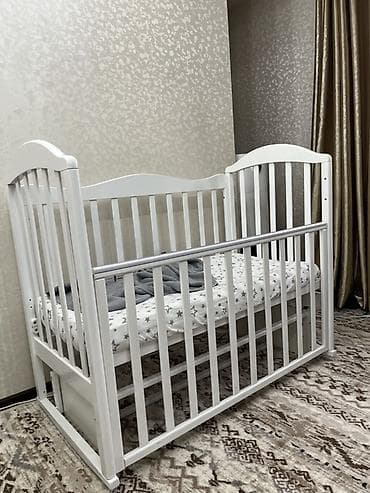 small table: Детский манеж из массива дерева, цвет белый. - Классическая форма с — 1