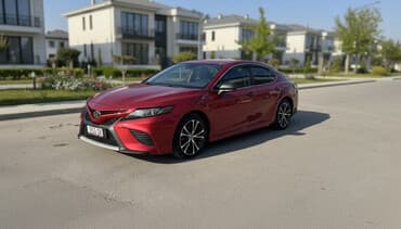 срочно продаю в связи с переездом: Toyota Camry: 2019 г., 2.5 л, Автомат, Бензин, Седан — 1