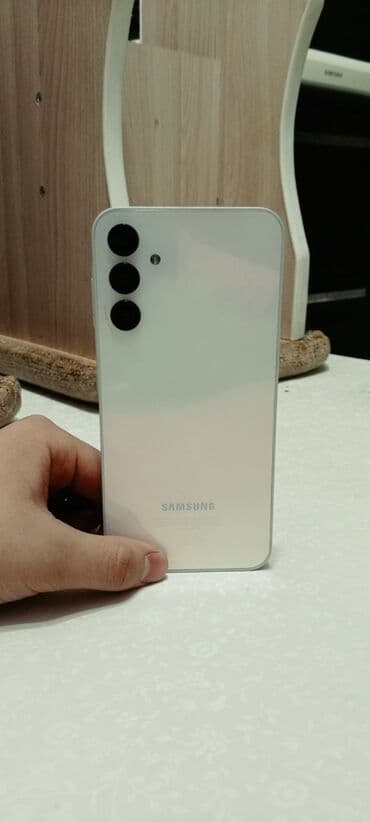 объективы для телефона: Samsung Galaxy A15, Б/у, 128 ГБ, цвет - Белый, 2 SIM — 1