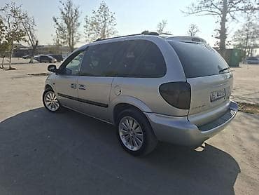 дубул кабина: Chrysler Voyager: 2005 г., 2.8 л, Автомат, Дизель, Минивэн — 3