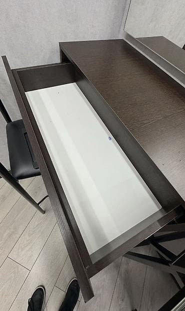 coffee table: Туалетный столик, Б/у, Со шкафом, цвет - Белый, Другой материал — 7