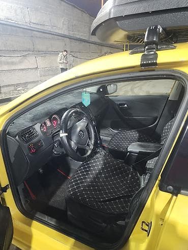 odyssey 1: Volkswagen Polo: 2018 г., Седан — 5