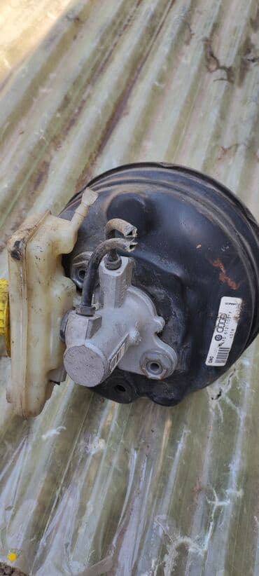 Тормозной вакуум на Ауди А6 С6