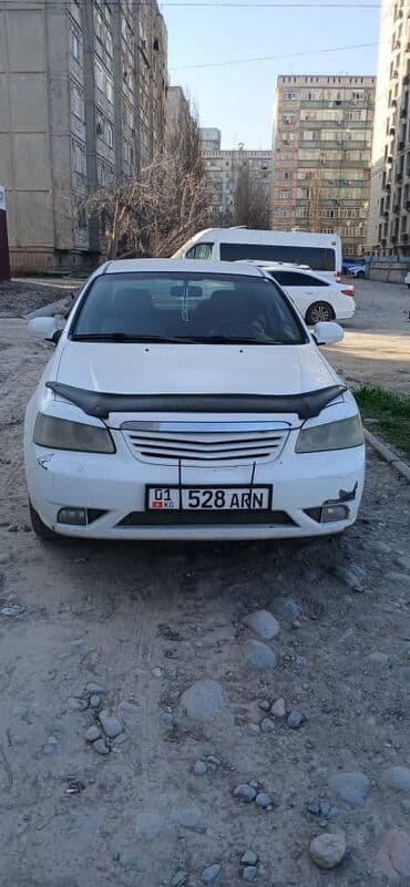 продаю машину или меняю на квартиру: Белый седан Daewoo Lacetti, передний привод. объем: 1.5. 2003 — 1