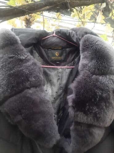 купить качественную мужскую зимнюю куртку: Продаю бу зимнюю куртку размер 48 -50 р. Мех съёмный. Тёплая — 2