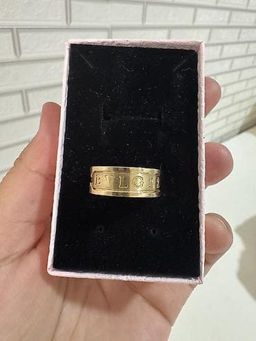 золотая калцо: Кольцо Bvlgari 585пробы(Италия)- 4,55гр.
Размер- 18
Цена-35000 — 1