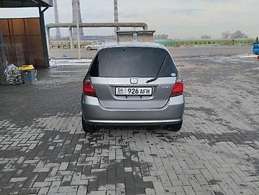 step 2: Honda Fit: 2003 г., 1.3 л, Вариатор, Бензин, Седан — 4