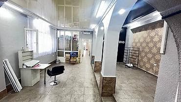 недвиж: Продается коммерческое помещение по первой линии в г. Кара-Балта, ул — 4