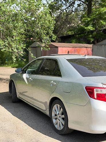 bmw 5 e60: Toyota Camry: 2014 г., 2.5 л, Автомат — 3