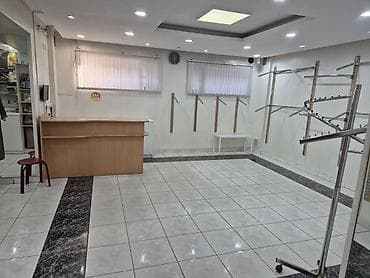 30: Моссовет Сдается часть магазина Площадь: 30 м2 Только под женскую — 3