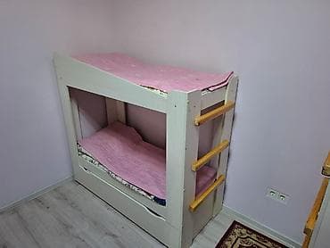 ученический стол с полками: Оборудование для детского сада - кроватки, парты, столы. Б/у в — 8