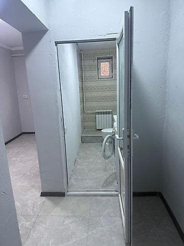 ак босого кватира: Сдаётся компактная студия с отдельным санузлом и мини‑кухней. СВЯЗЬ — 3