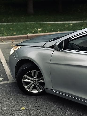 Транспорт: Hyundai Sonata: 2012 г., 2 л, Автомат, Бензин, Седан — 4