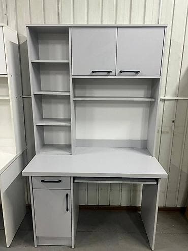 писменные столы: Компьютерный стол, Новый, С полками — 5