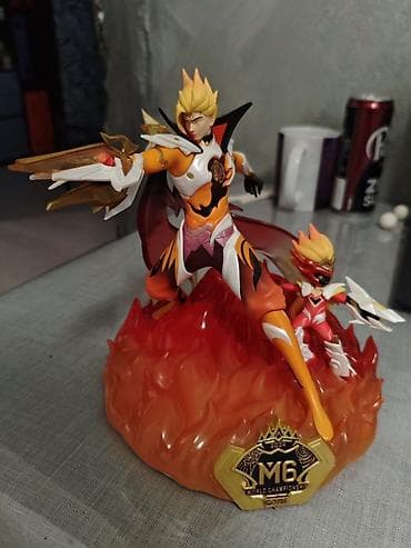 Книги и журналы: Коллекционная фигурка Mobile Legends: Bang Bang — M6 World — 2