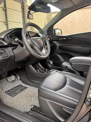 Продажа авто: Chevrolet Spark: 2020 г., Хэтчбэк — 6