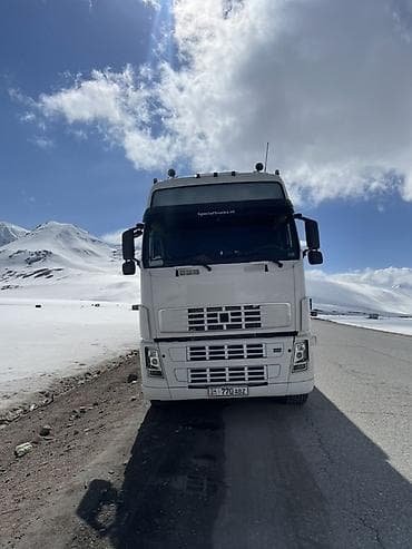 ауман тягач: Грузовик, Volvo — 1