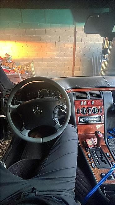 помпа ауди: Mercedes-Benz E-Class: 1998 г., Автомат, Бензин, Седан — 3