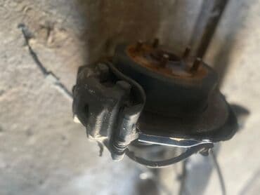 очень нужны: Toyota Alphard объем 3.0 4wd, Toyota Estima объем 2.4 2wd, Задние — 10