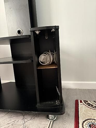 di store: Тумба и подставка для телевизора, Б/у, Напольная, ЛДСП, Самовывоз, цвет - Черный — 2