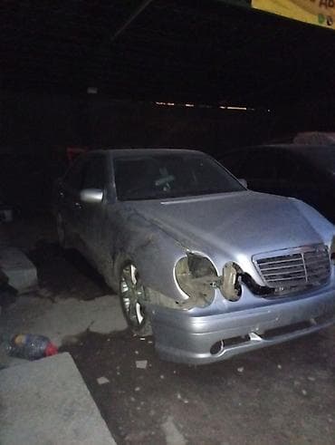 e63 w212: Mercedes-Benz E-Class: 2001 г., 5 л, Автомат, Бензин, Седан — 10