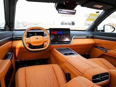 byd e7: Dongfeng eπ 008 Электрический кроссовер (черный кузов) Особенности и — 10