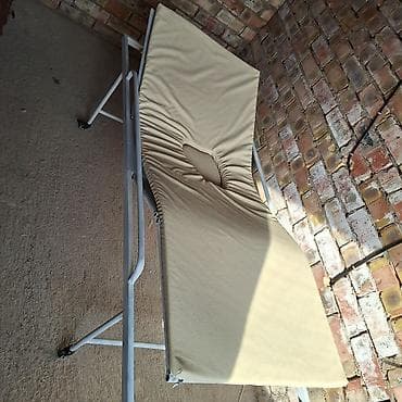 Медицинская мебель: Кушетка/кровать для ухода за лежачими больными с санитарным вырезом - — 1