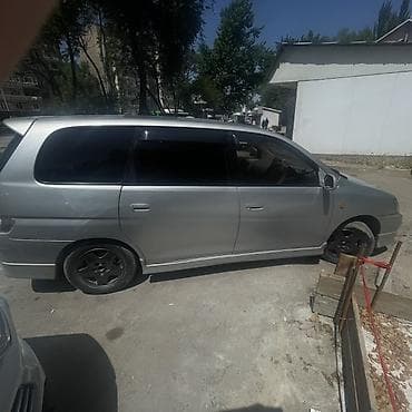 Honda : 2000 г., 2 л, Автомат, Бензин, Вэн/Минивэн — 1