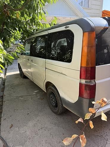 w210 430: Honda Stepwgn: 2002 г., 2 л, Автомат, Бензин, Минивэн — 3