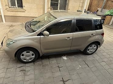 mini kuper: Toyota Ist: 2004 г., 1.3 л, Автомат, Бензин, Хэтчбэк — 4